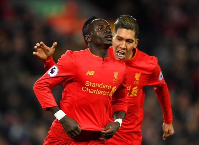 许多人对他 许多人对他